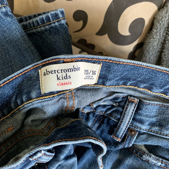 Abercrombie Kids jeans, never worn! - Picture 2 of 2